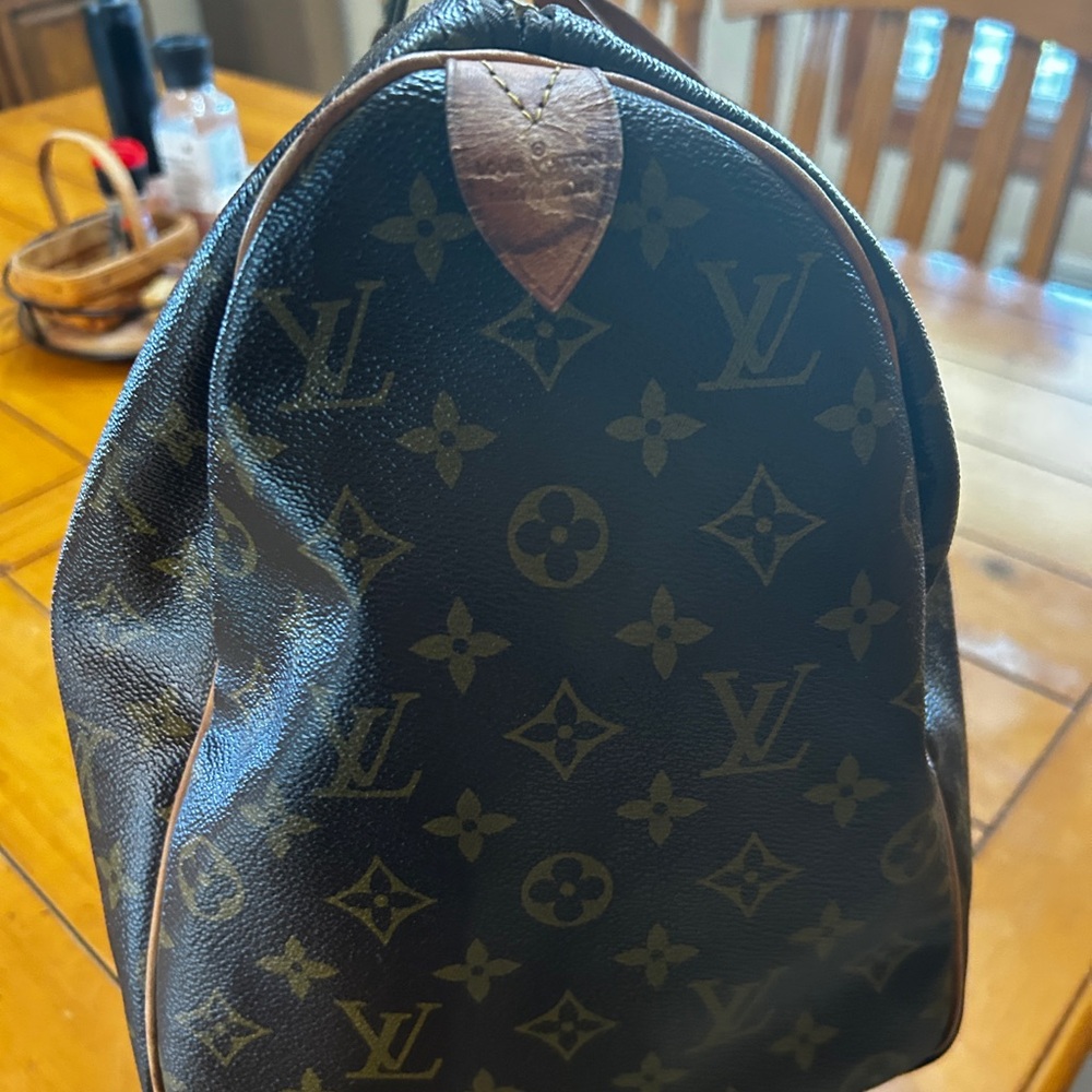 Louis Vuitton Keepall 45 WITH luggage tag. - Picture 3 of 10
